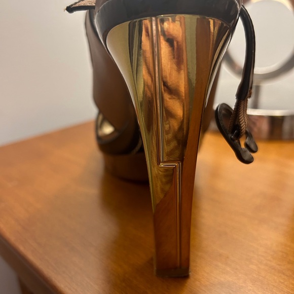 LAMB strappy heels - Picture 5 of 6